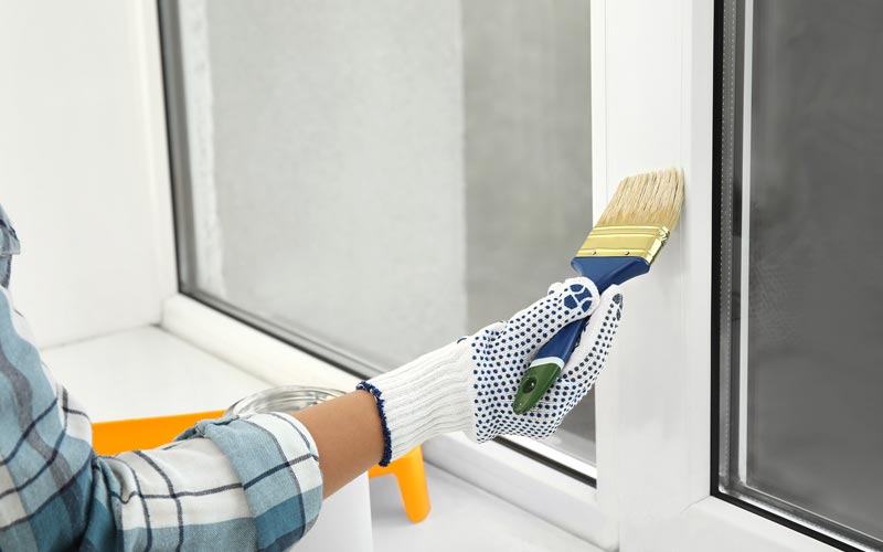 Lackieren von Fenster und Türen